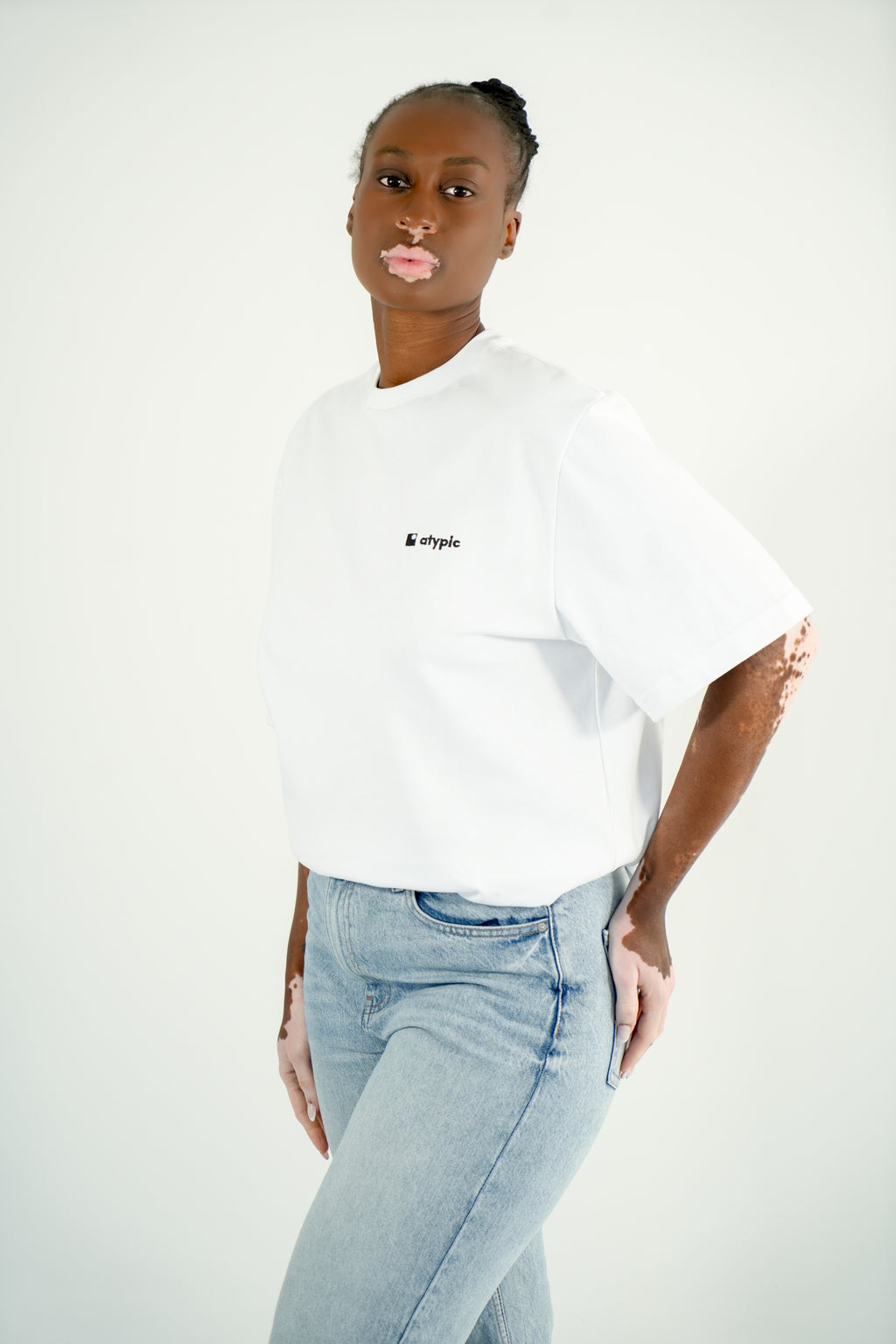 T-SHIRT BRODÉ BLANC