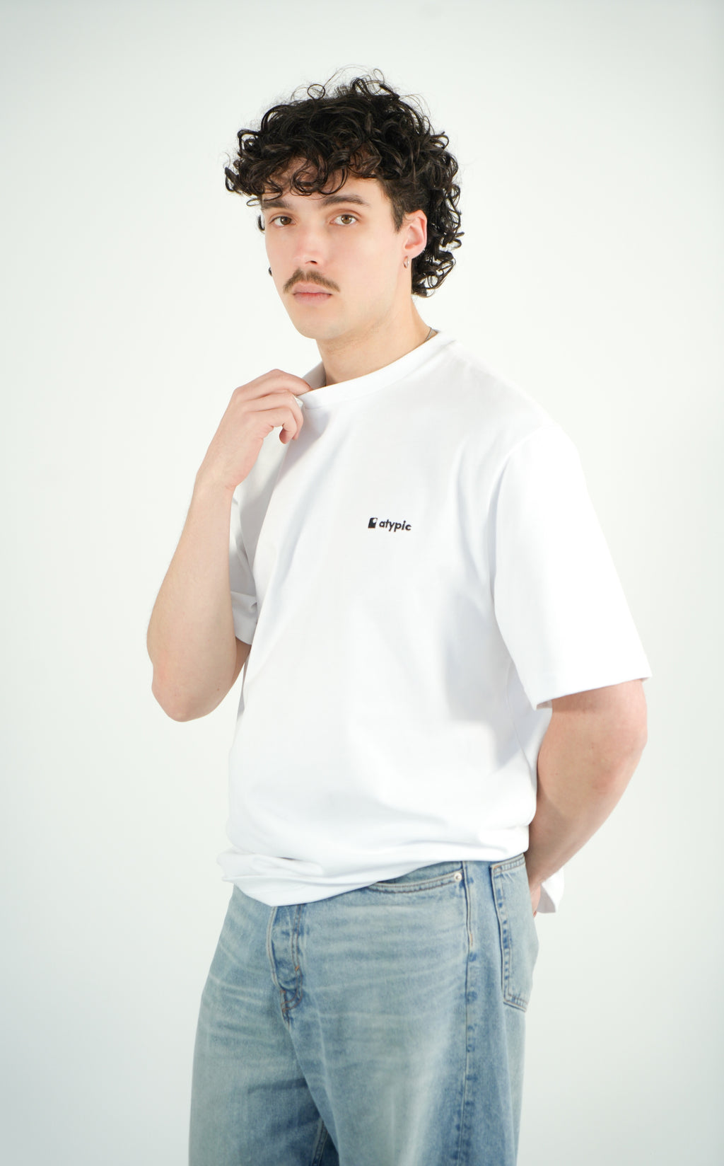 T-SHIRT BRODÉ BLANC